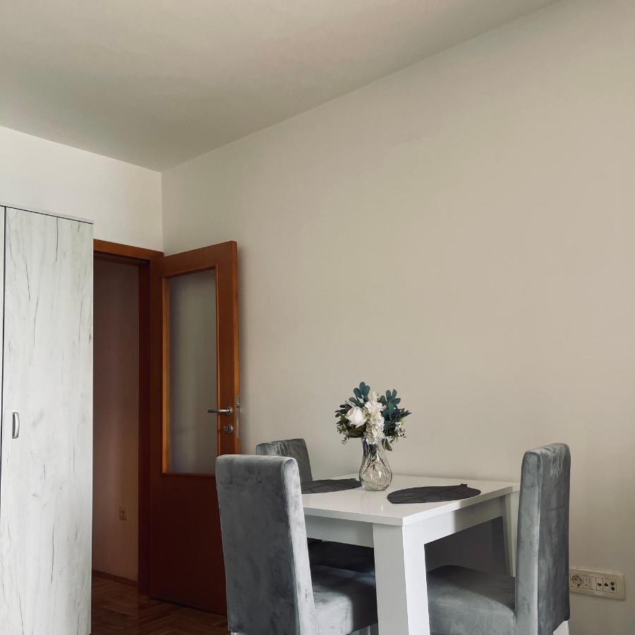 Zora Apartment プルジネ エクステリア 写真