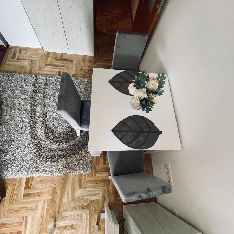 Zora Apartment プルジネ エクステリア 写真
